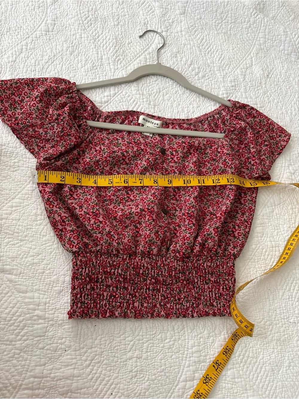 Monteau Pink Floral Smocked Crop Top w/short flutter sleeves. Small. Great shape - Picture 12 of 15